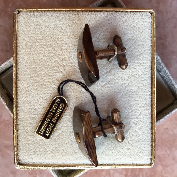 Vintage 1960s Ivory & 24k Gold Nugget Cuff Links